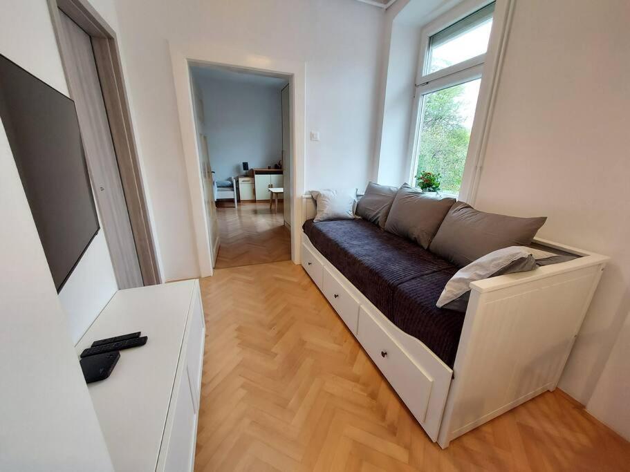Apartment Bezigrad Ljubljana Bagian luar foto